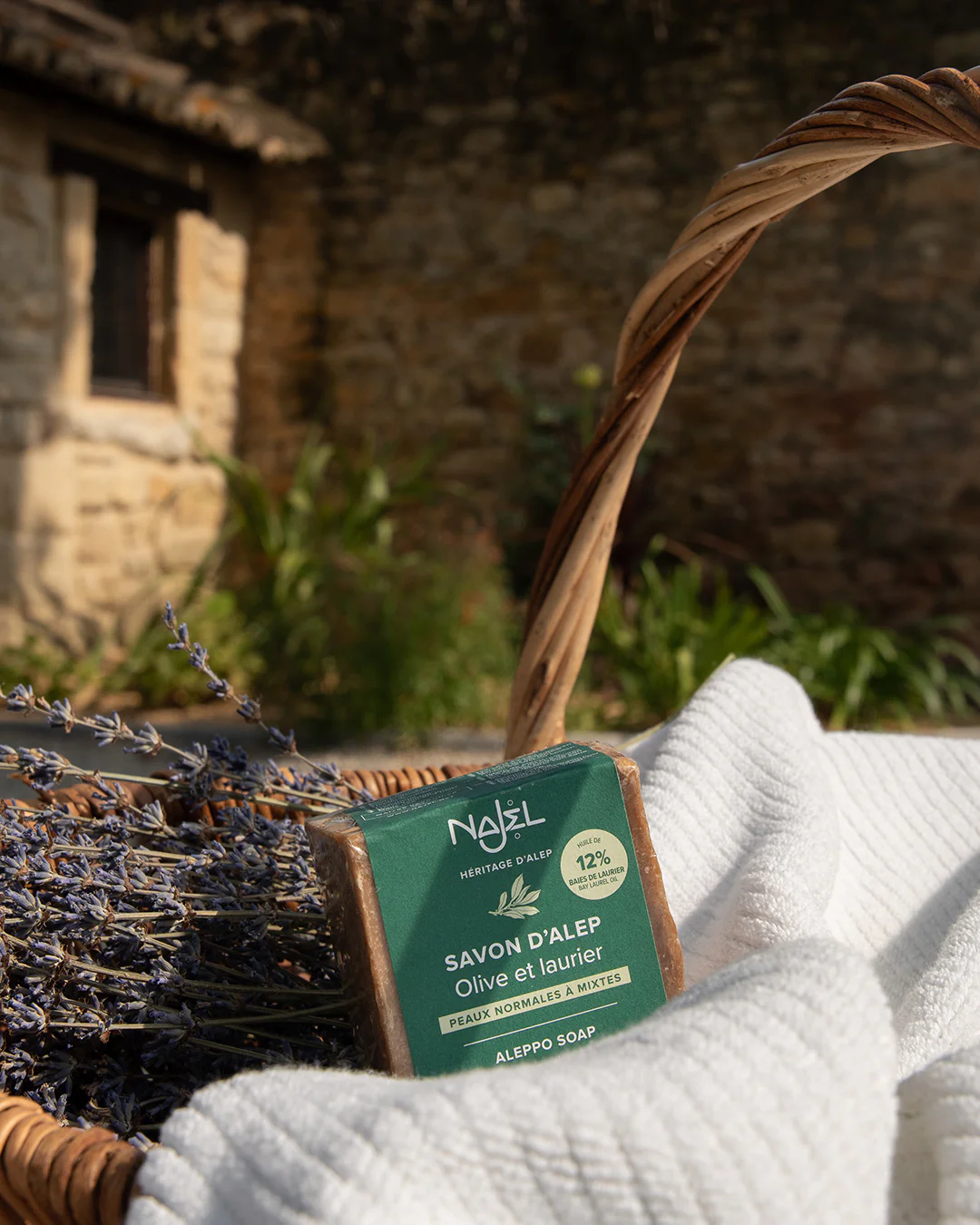 Sapun traditional de Alep cu 12% ulei de dafin, 180g - NAJEL - imagine 3