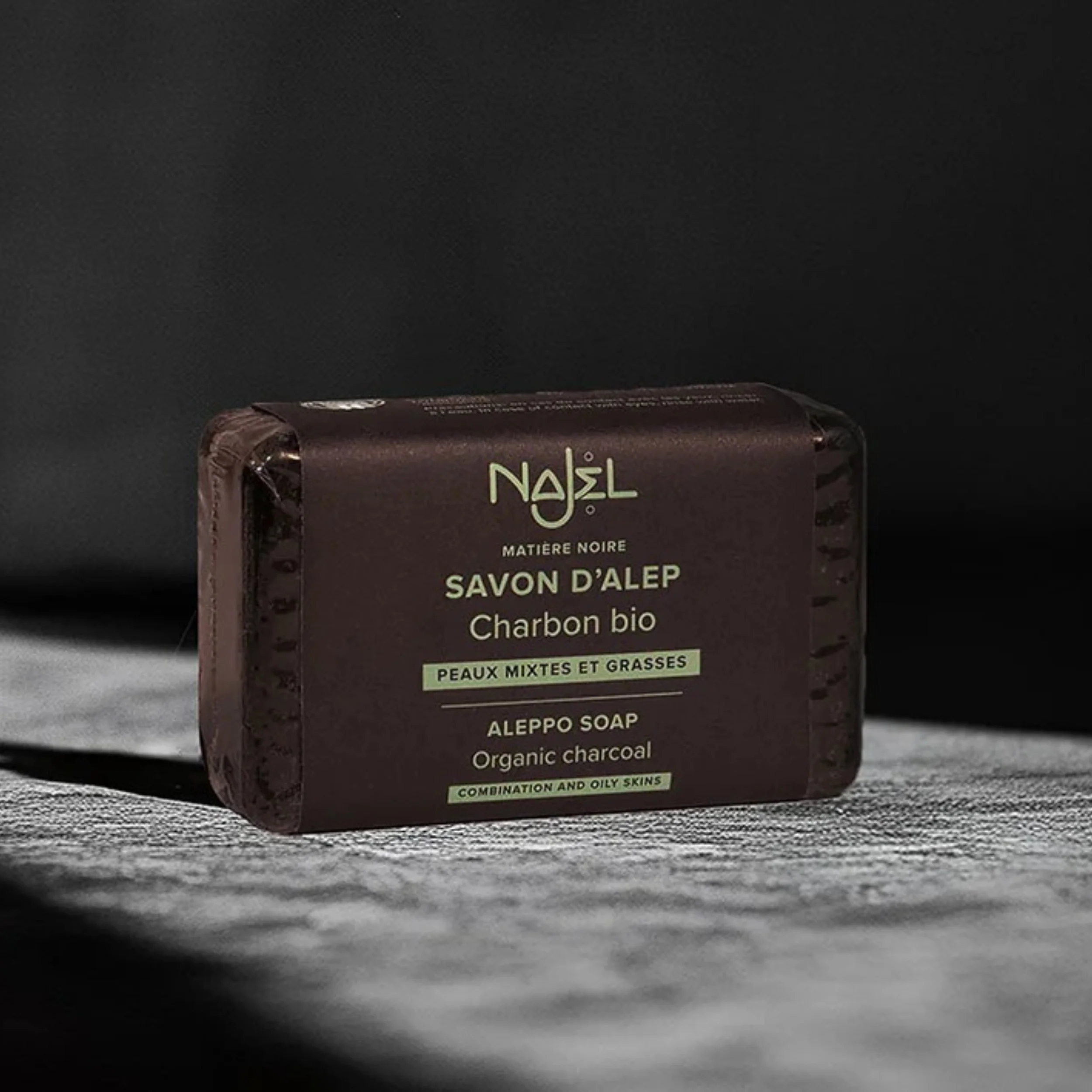 Sapun de Alep purificator cu carbon, 100g - Najel - imagine 3